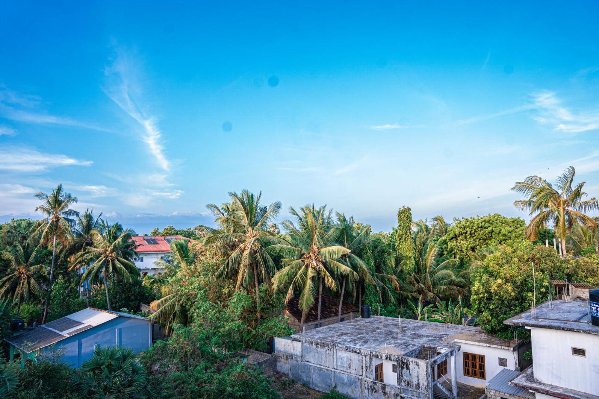 Hotel Theevanni Inn Trincomalee Buitenkant foto