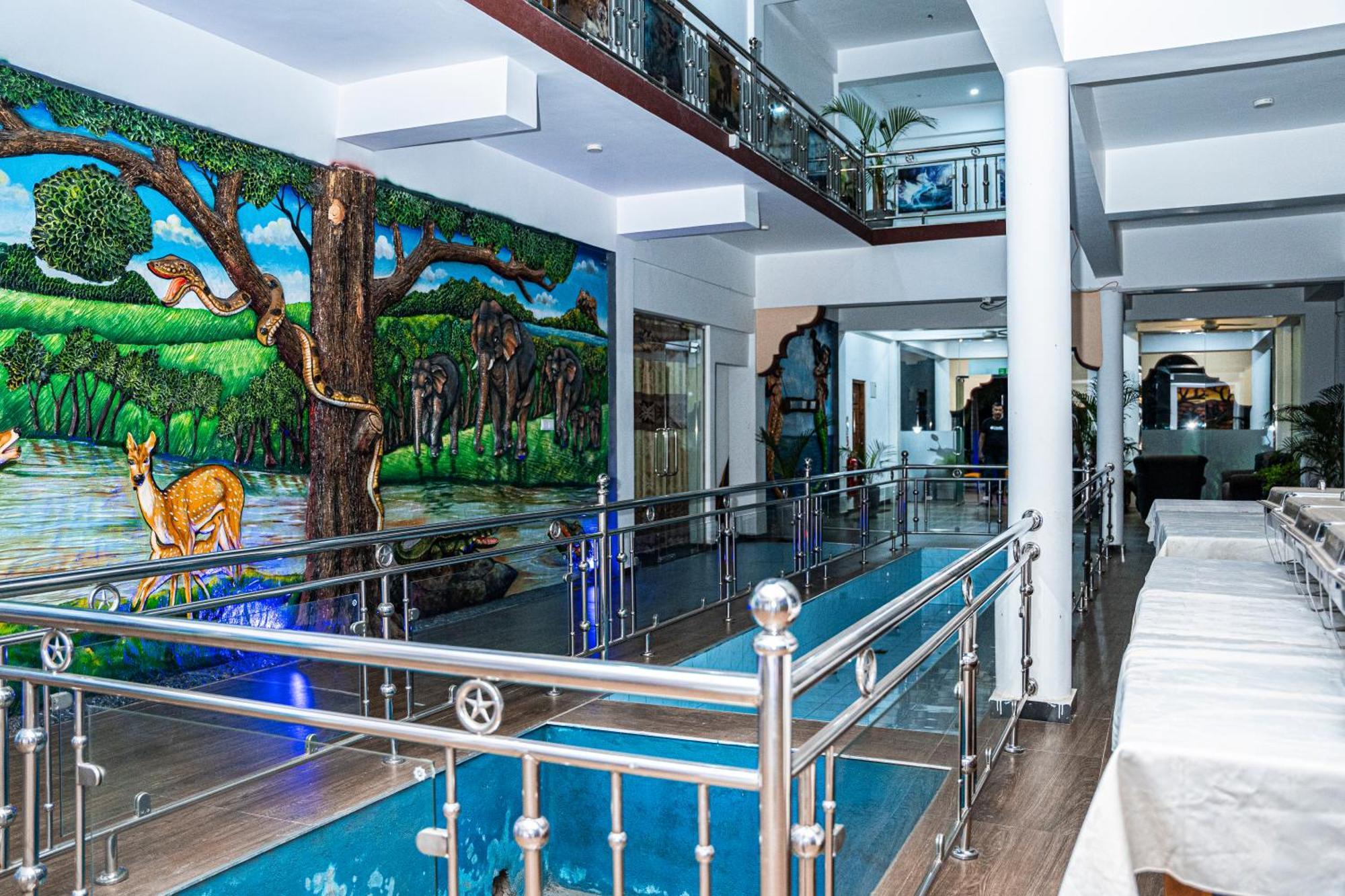 Hotel Theevanni Inn Trincomalee Buitenkant foto
