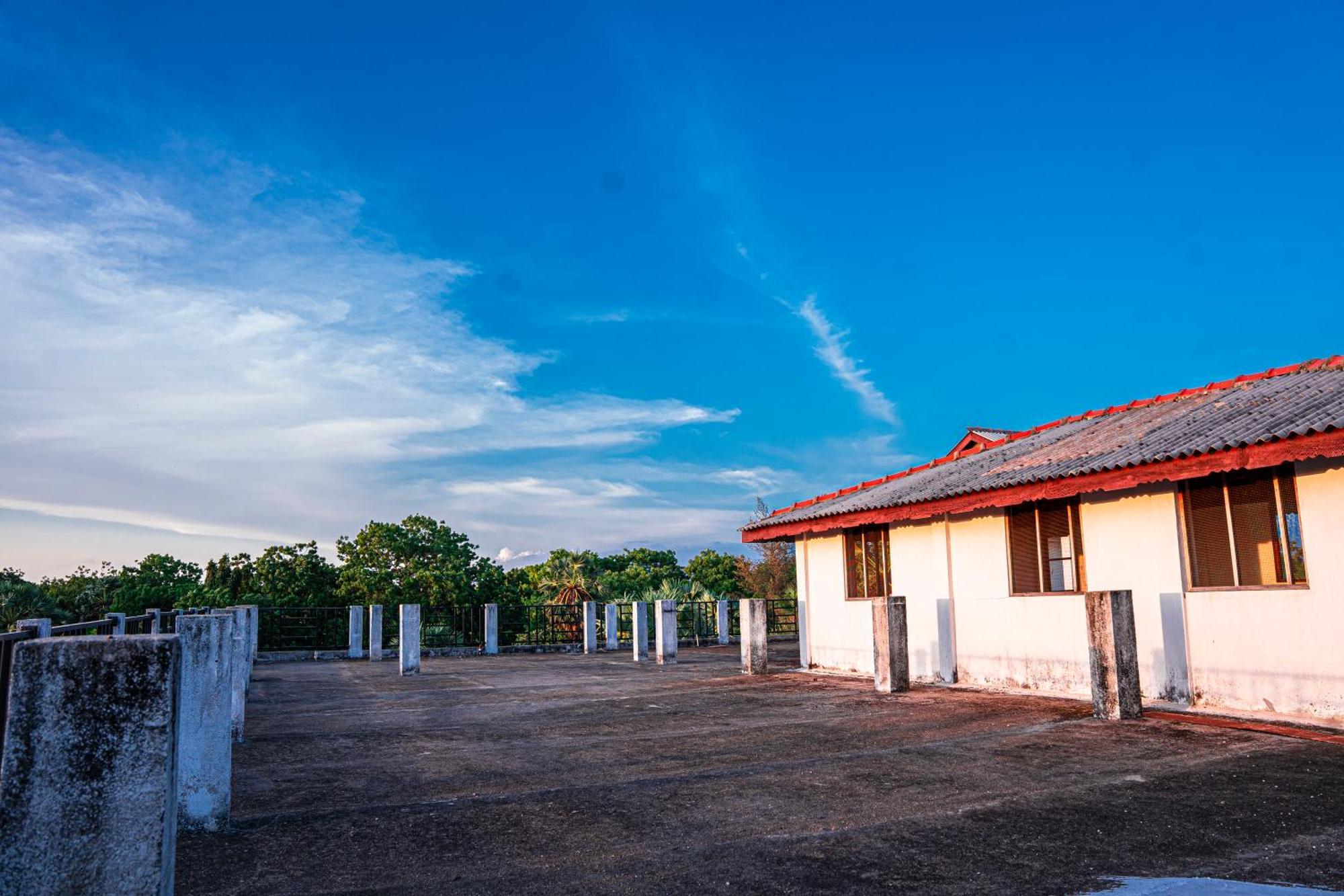 Hotel Theevanni Inn Trincomalee Buitenkant foto