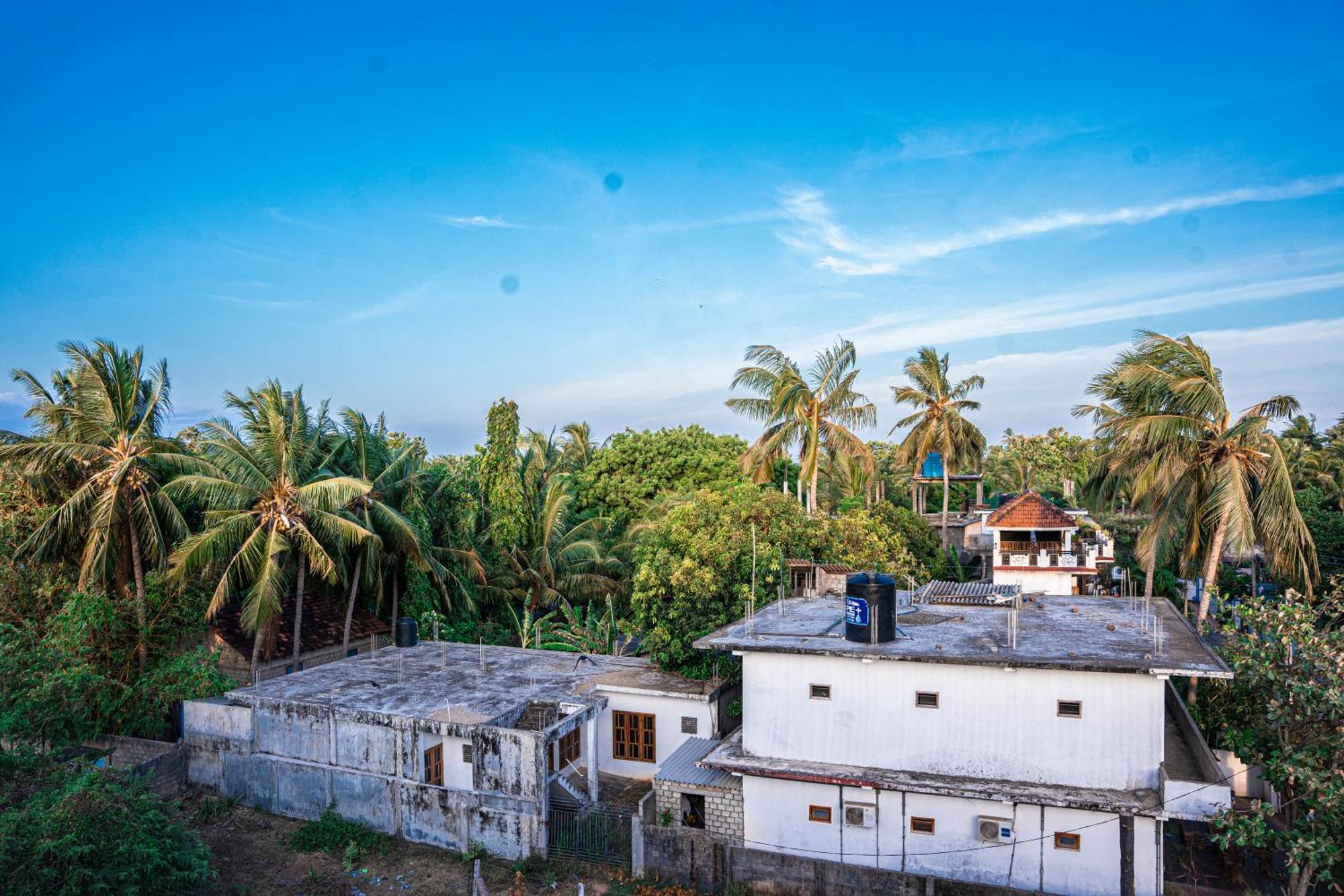 Hotel Theevanni Inn Trincomalee Buitenkant foto