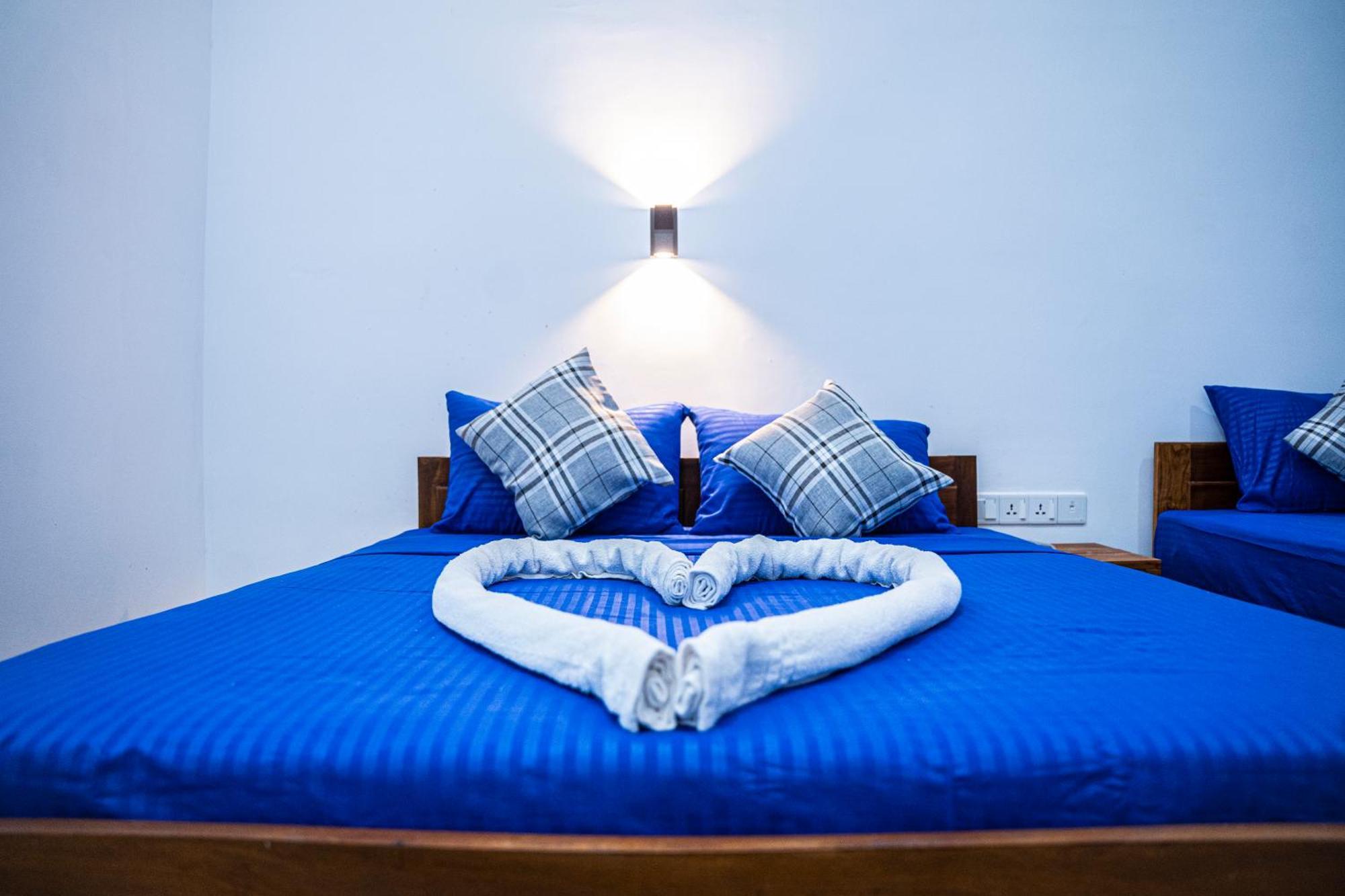 Hotel Theevanni Inn Trincomalee Buitenkant foto