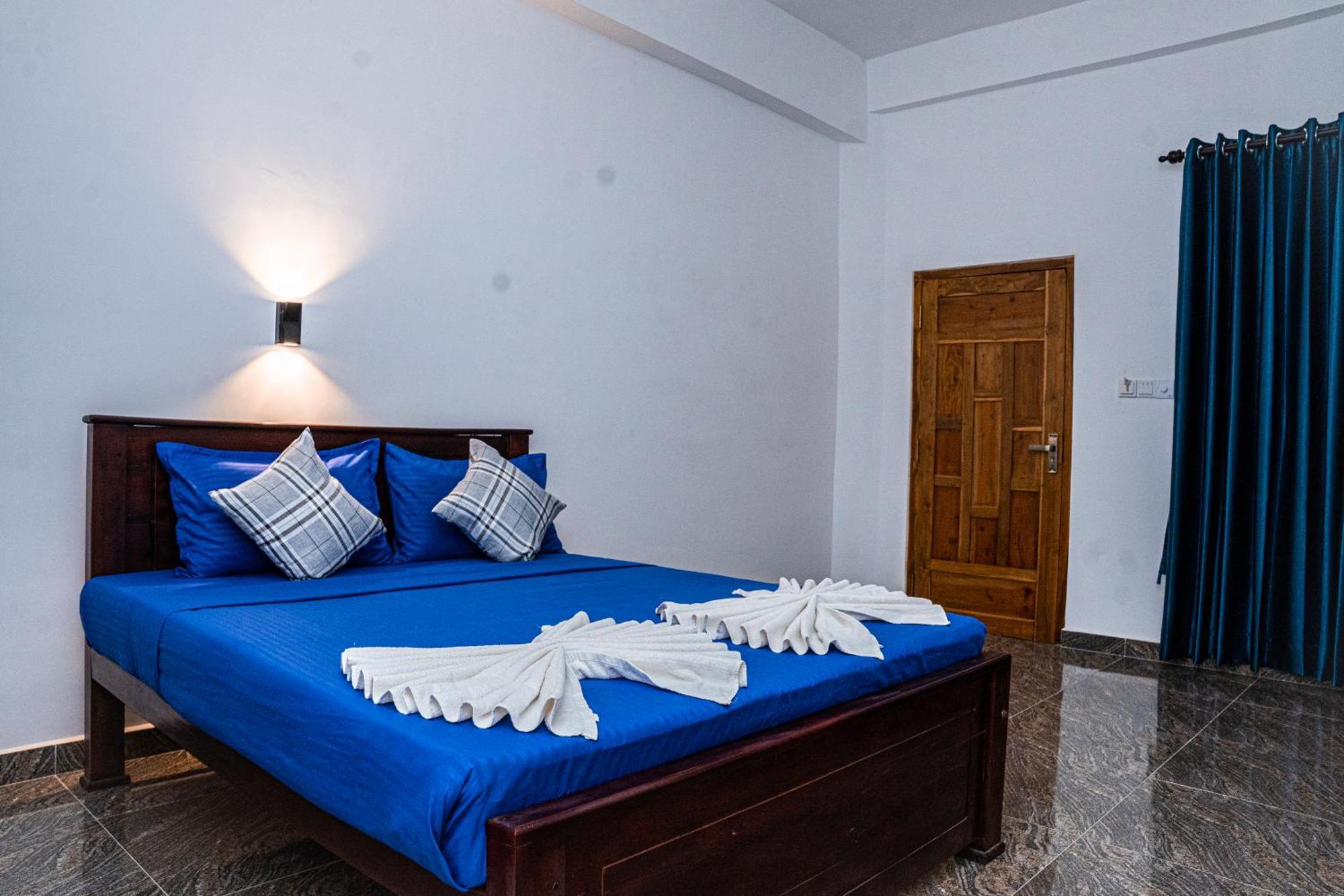 Hotel Theevanni Inn Trincomalee Buitenkant foto